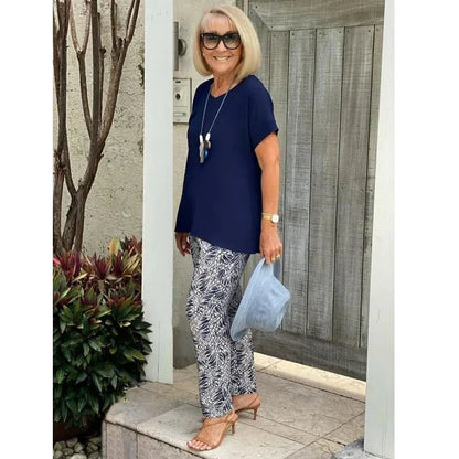 Casual two-piece for women, ideal for holidays