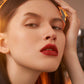 Brillo de labios mate ligero y duradero.